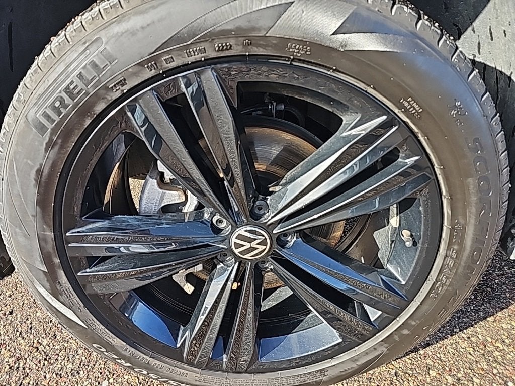 2023 Volkswagen Atlas Cross Sport 2.0T SEL R-Line Black