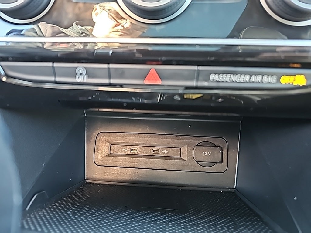 2023 Volkswagen Atlas Cross Sport 2.0T SEL R-Line Black