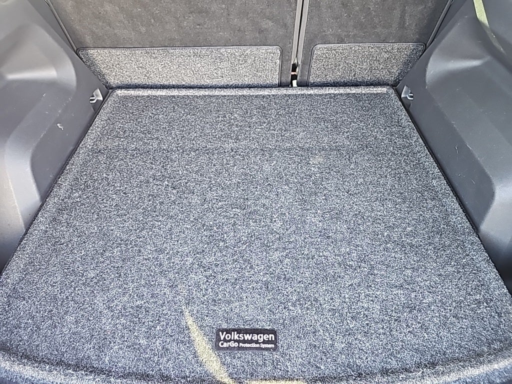 2023 Volkswagen Atlas Cross Sport 2.0T SEL R-Line Black