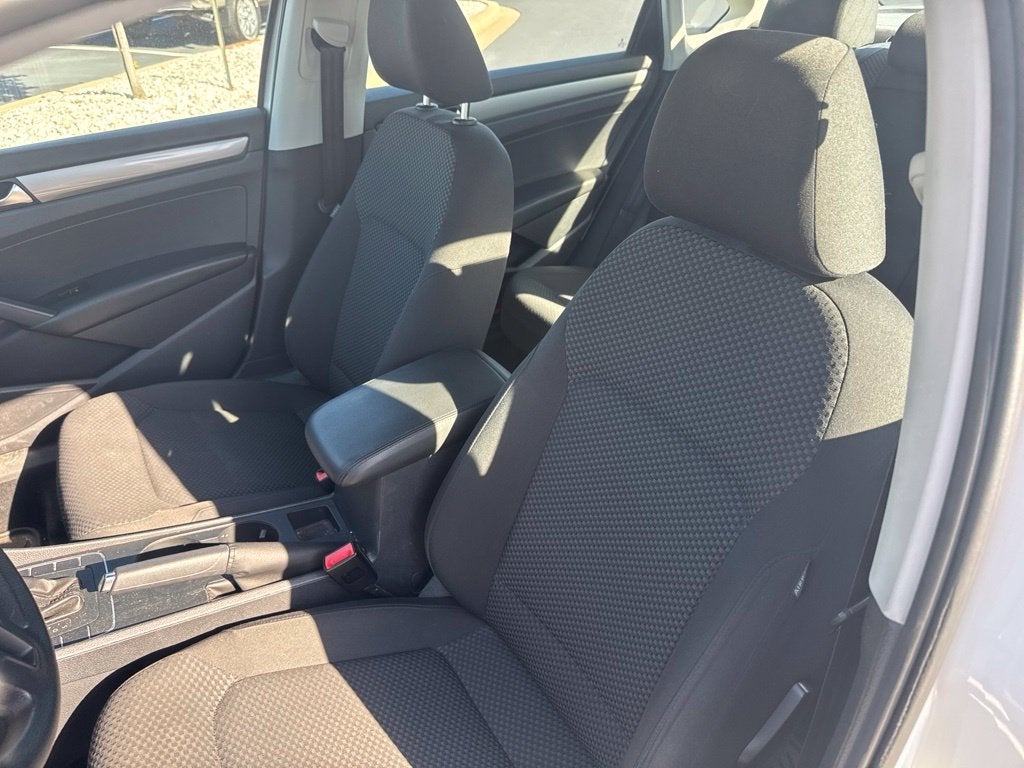 2013 Volkswagen Passat S