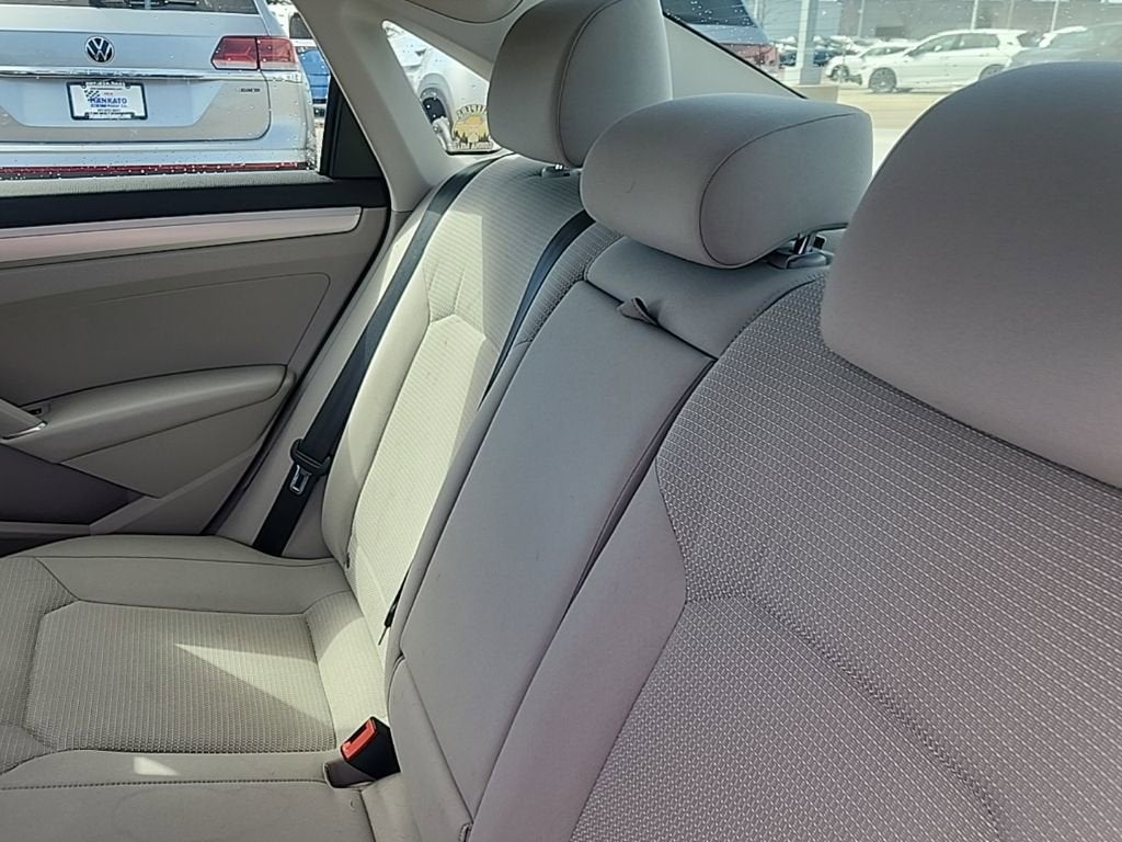 2016 Volkswagen Passat 1.8T S