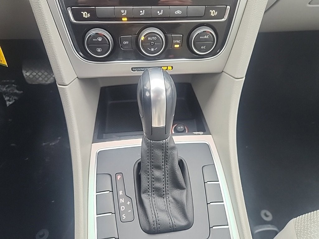 2016 Volkswagen Passat 1.8T S