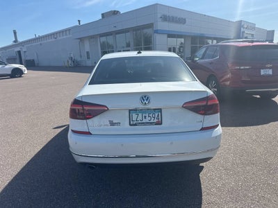 2017 Volkswagen Passat 1.8T SEL Premium