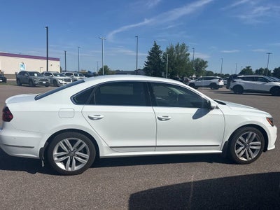 2017 Volkswagen Passat 1.8T SEL Premium