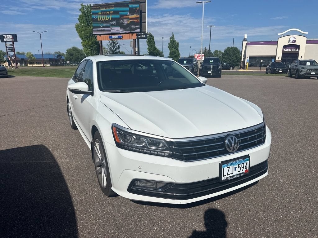2017 Volkswagen Passat 1.8T SEL Premium