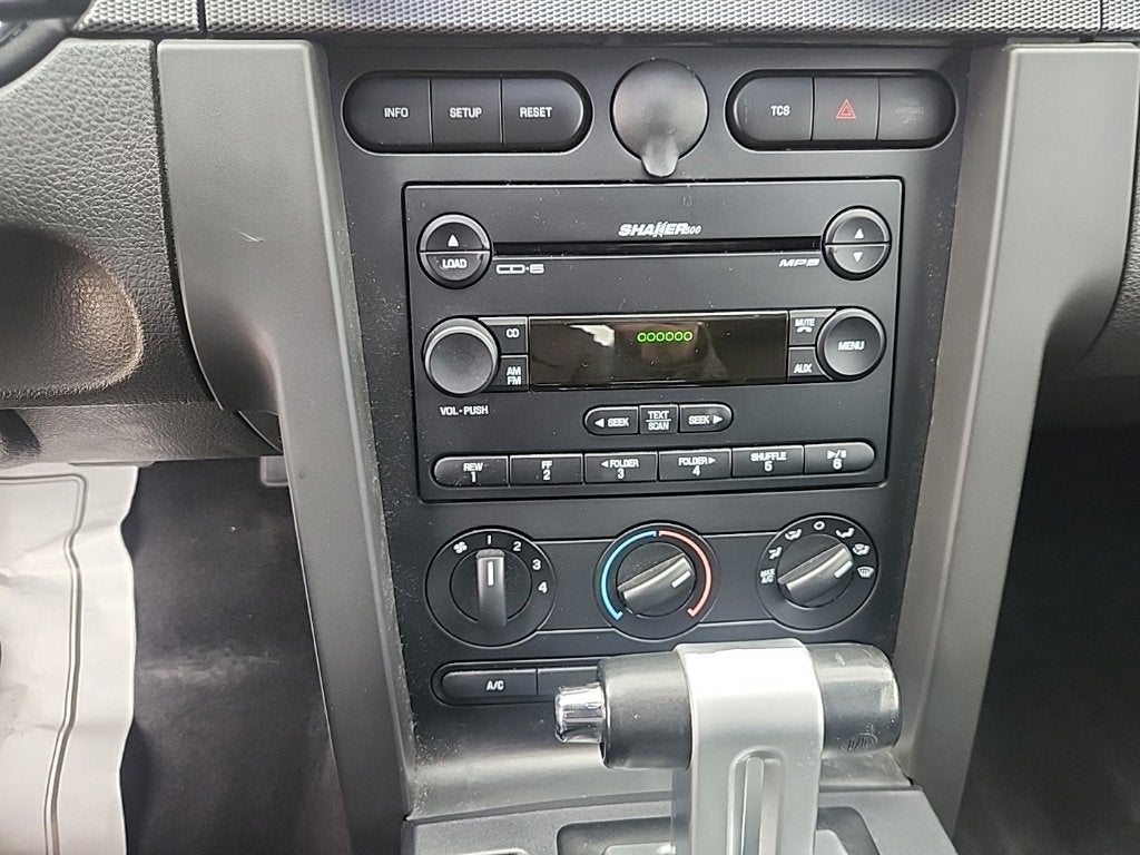 2007 Ford Mustang GT Deluxe