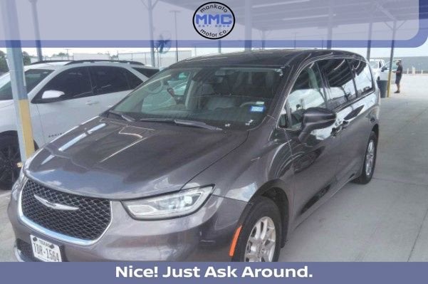 2023 Chrysler Pacifica's photo