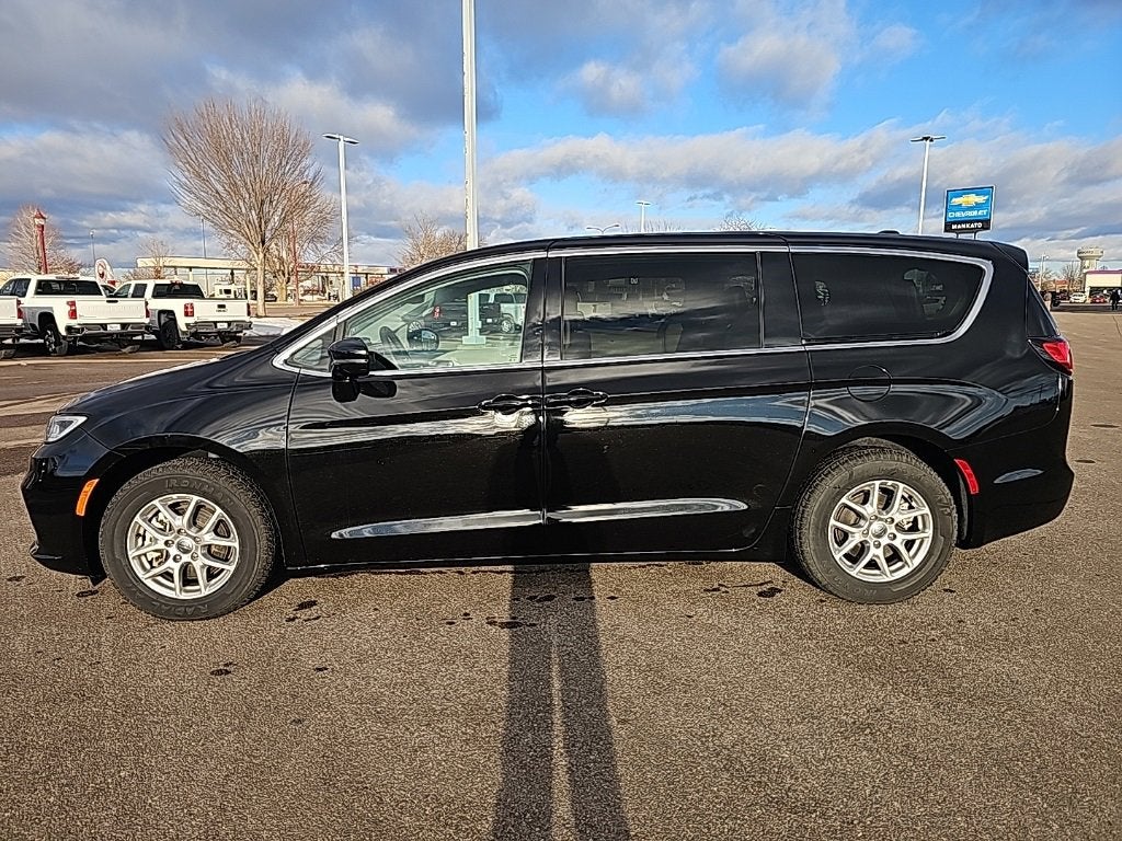 Used 2024 Chrysler Pacifica Touring L with VIN 2C4RC1BG8RR167546 for sale in Mankato, Minnesota