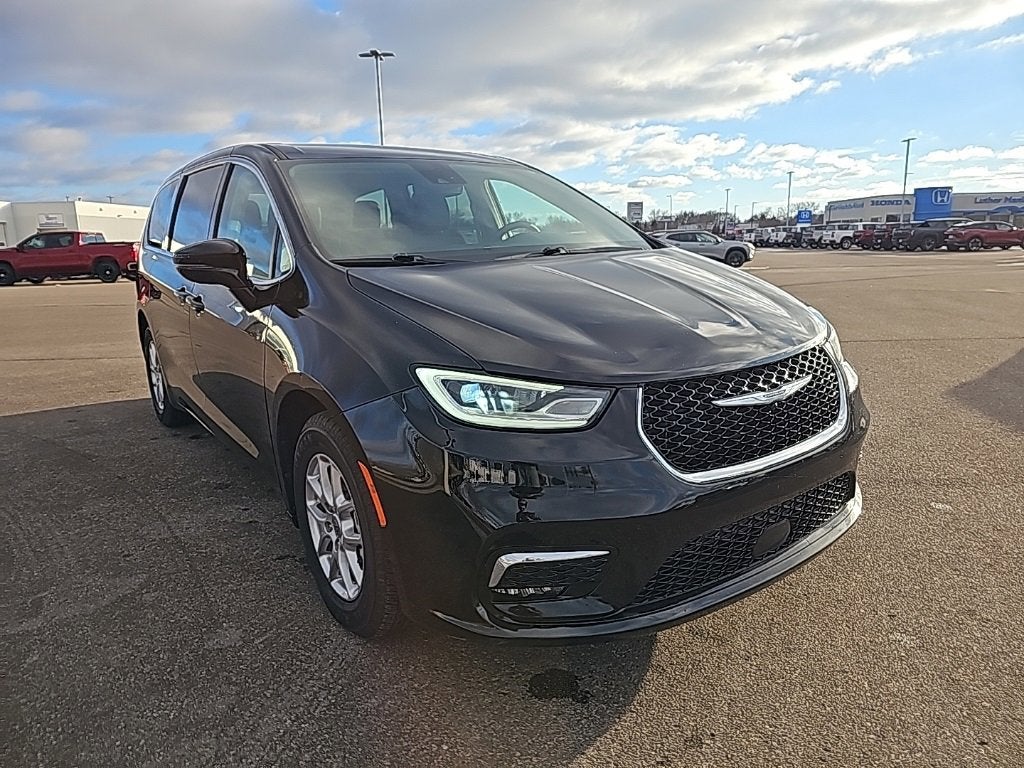 2024 Chrysler Pacifica Touring L