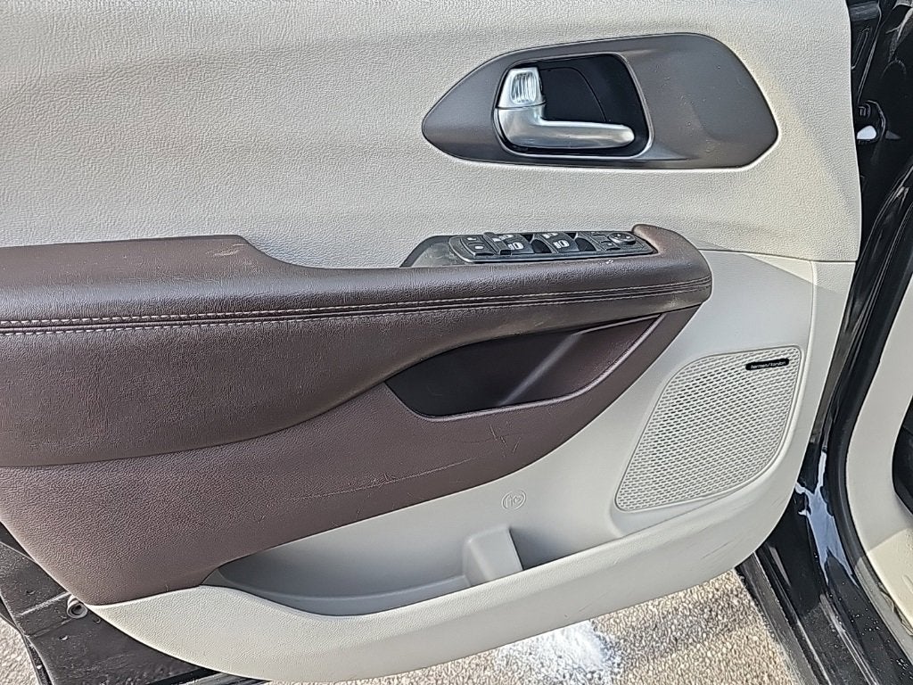 2018 Chrysler Pacifica Touring L Plus