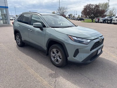 2022 Toyota RAV4 XLE