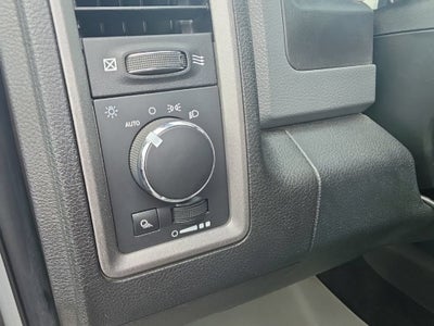 2017 RAM 2500 Tradesman Crew Cab 4x4 8' Box