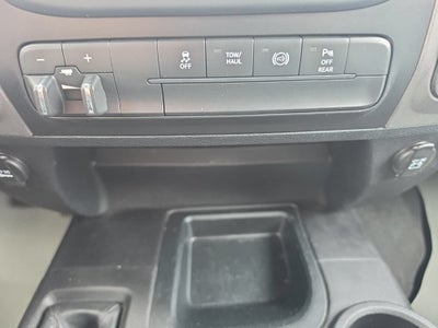 2017 RAM 2500 Tradesman Crew Cab 4x4 8' Box