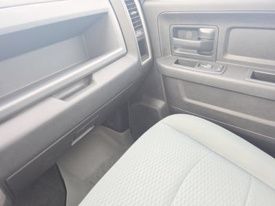 2017 RAM 2500 Tradesman Crew Cab 4x4 8' Box