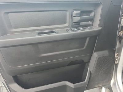 2017 RAM 2500 Tradesman Crew Cab 4x4 8' Box