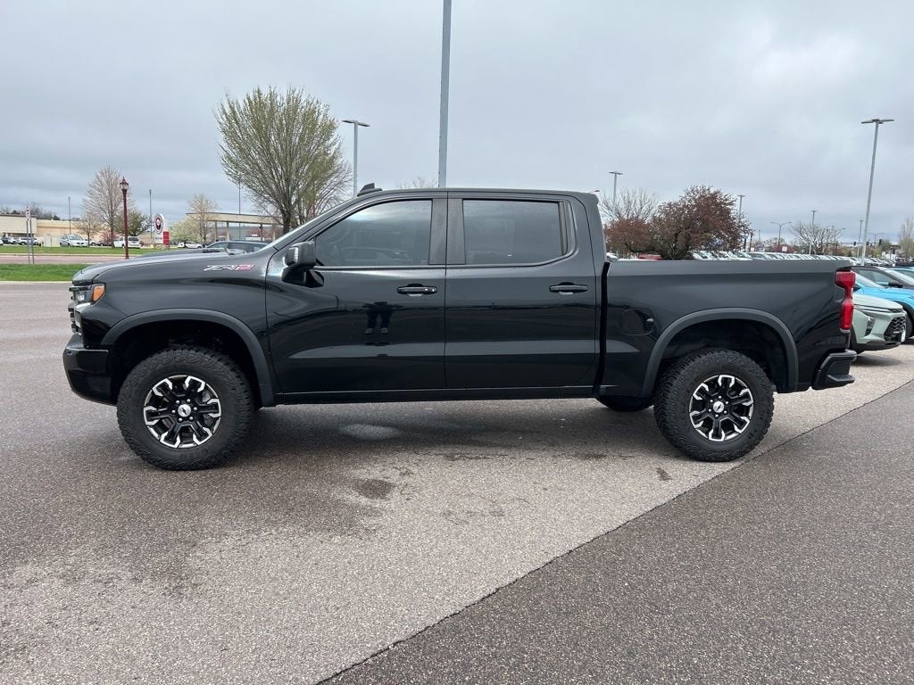 Used 2023 Chevrolet Silverado 1500 ZR2 with VIN 3GCUDHEL3PG255271 for sale in Mankato, Minnesota