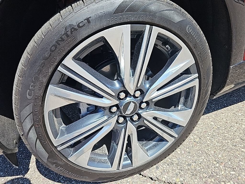 2025 Cadillac OPTIQ Luxury 2