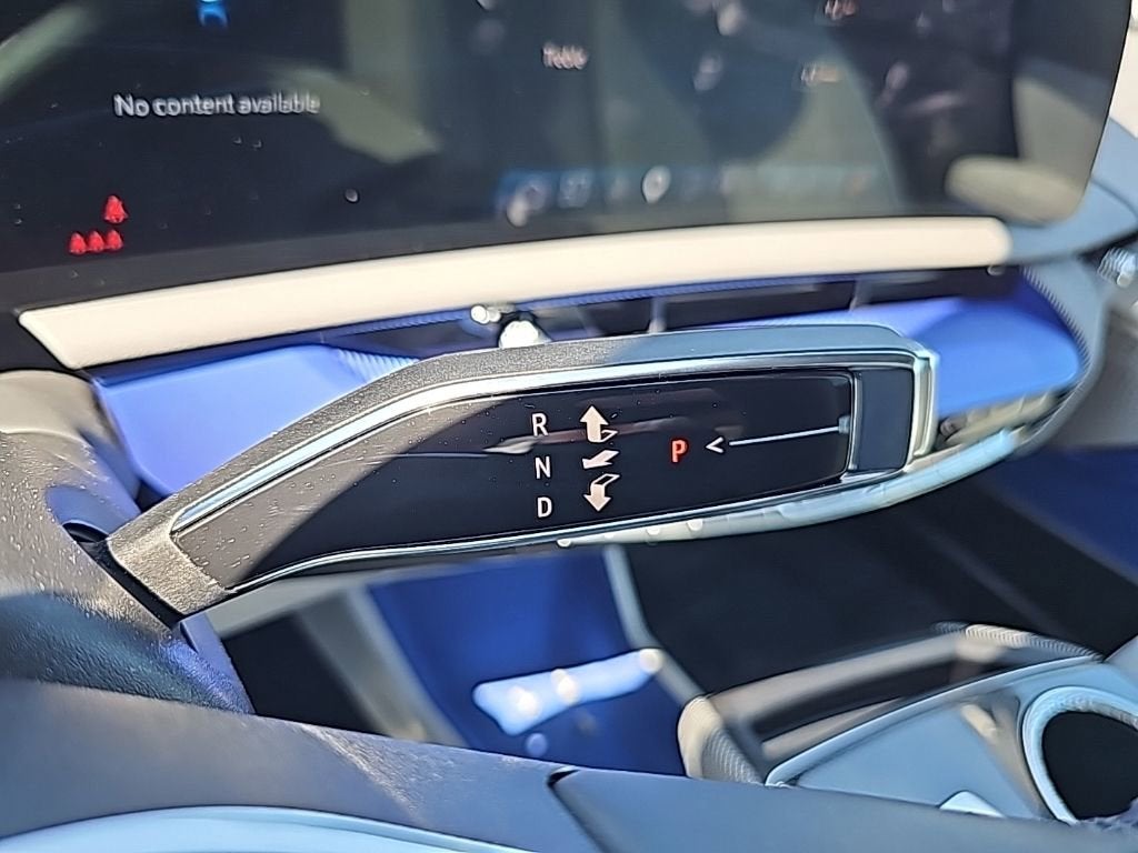2025 Cadillac OPTIQ Luxury 2