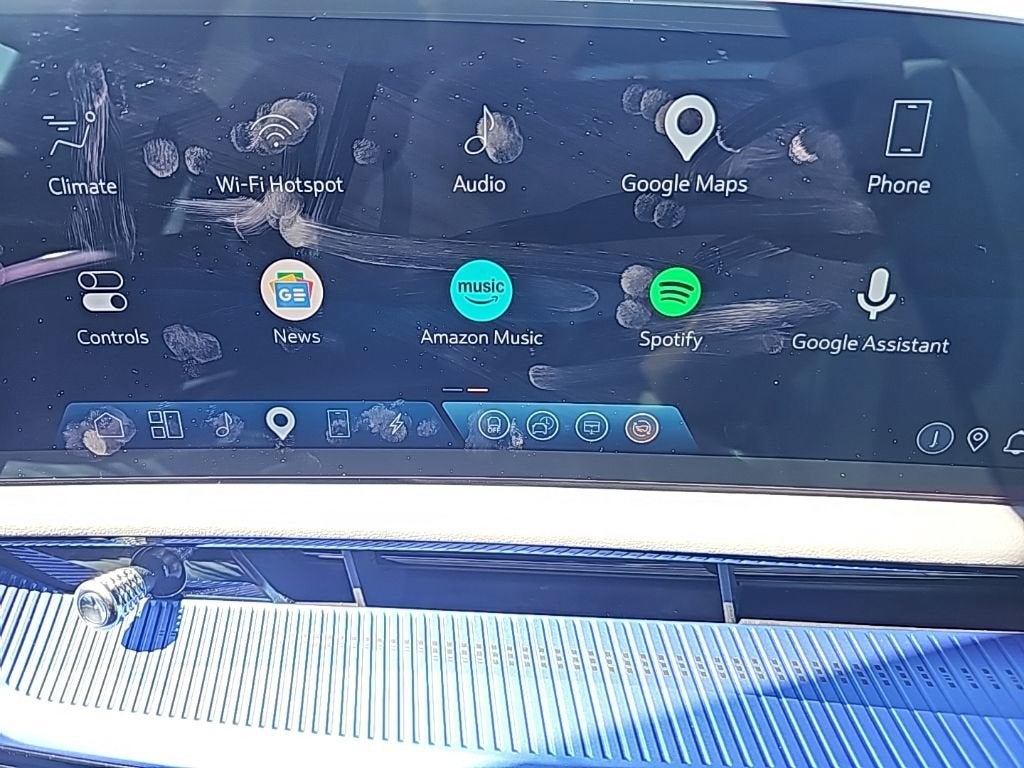 2025 Cadillac OPTIQ Luxury 2