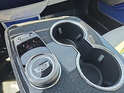 2025 Cadillac OPTIQ Luxury 2