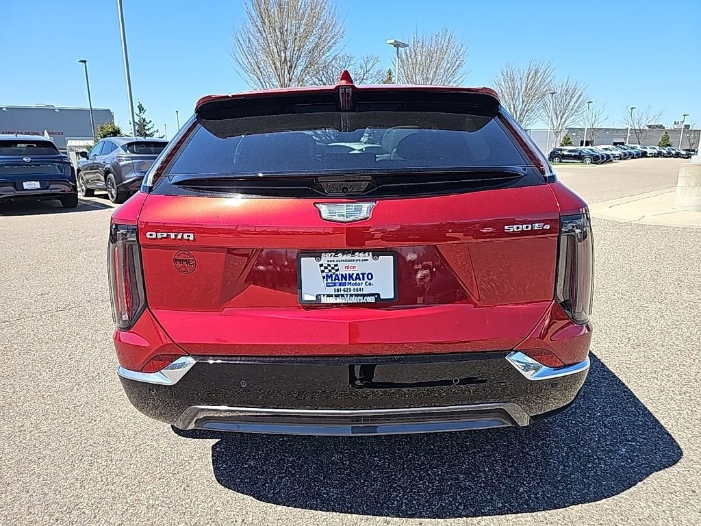 2025 Cadillac OPTIQ Luxury 2