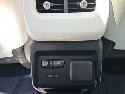 2025 Cadillac OPTIQ Luxury 2