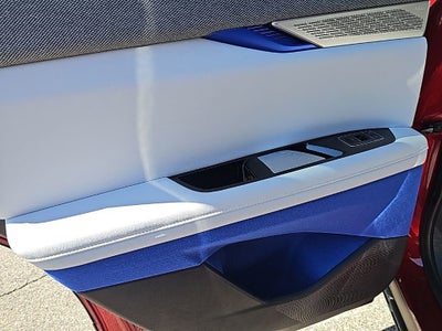 2025 Cadillac OPTIQ Luxury 2