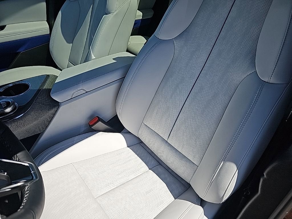 2025 Cadillac OPTIQ Luxury 2