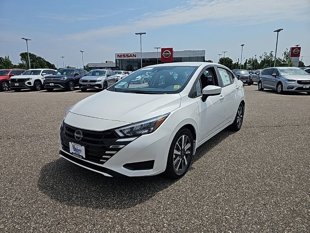 2025 Nissan Versa 1.6 SV CVT's photo