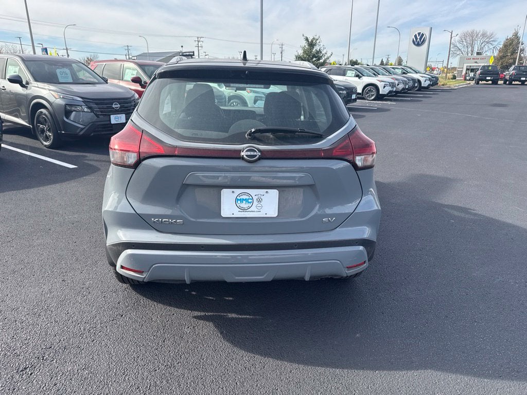 2023 Nissan Kicks SV Xtronic CVT