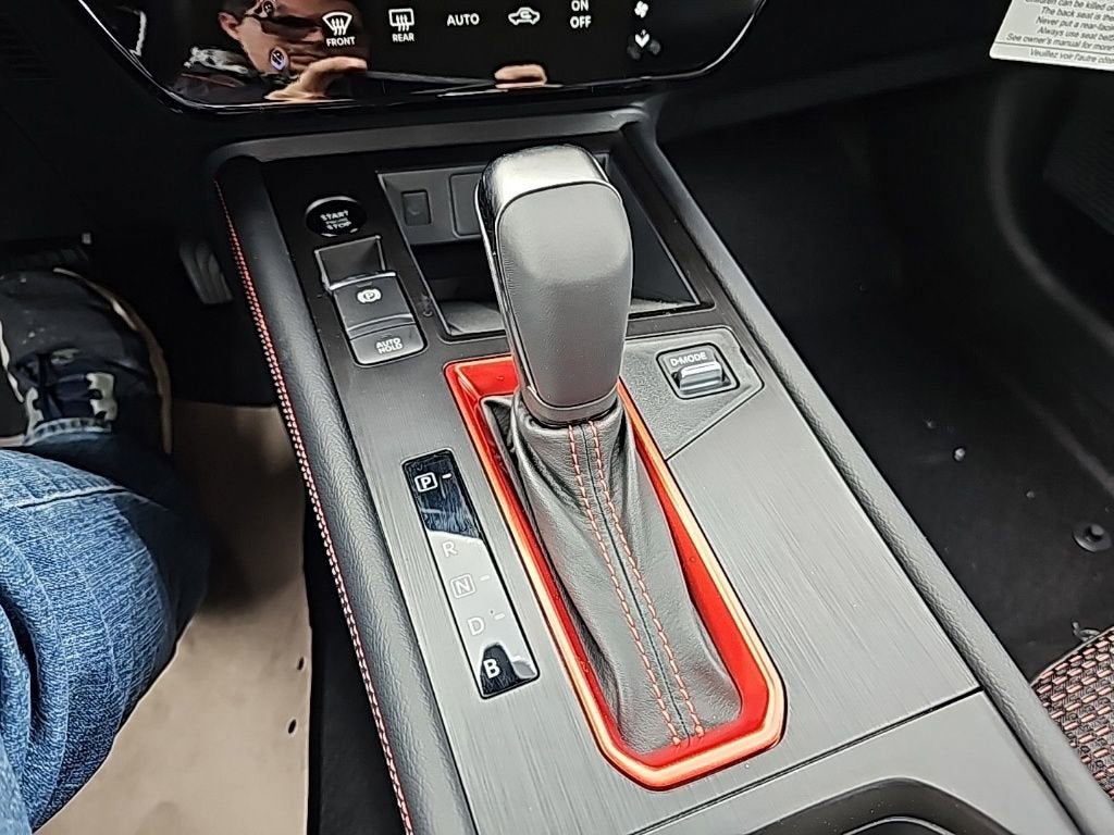 2025 Nissan Kicks SR Intelligent AWD