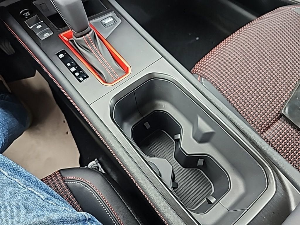 2025 Nissan Kicks SR Intelligent AWD