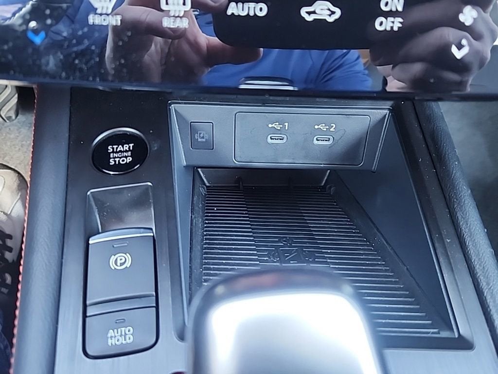 2025 Nissan Kicks SR Intelligent AWD