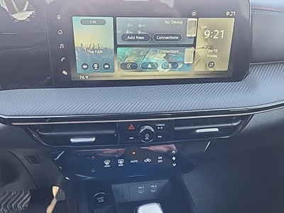 2025 Nissan Kicks SR Intelligent AWD