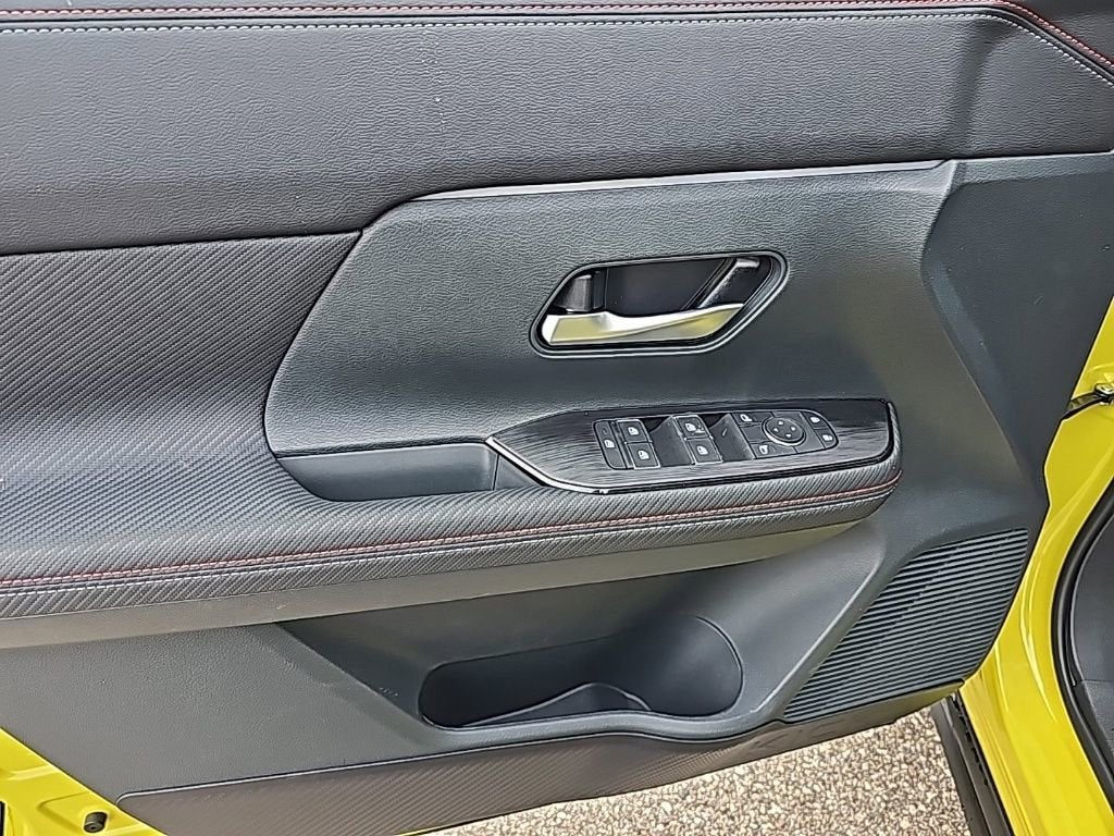 2025 Nissan Kicks SR Intelligent AWD
