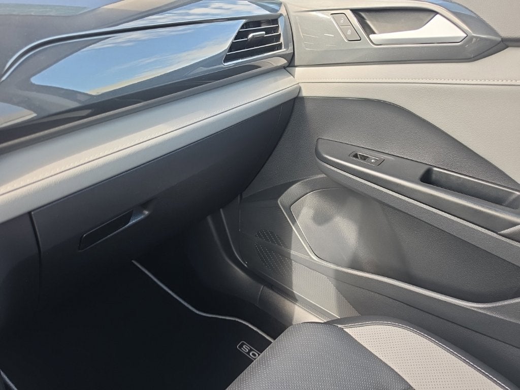 2023 Volkswagen Taos 1.5T SEL