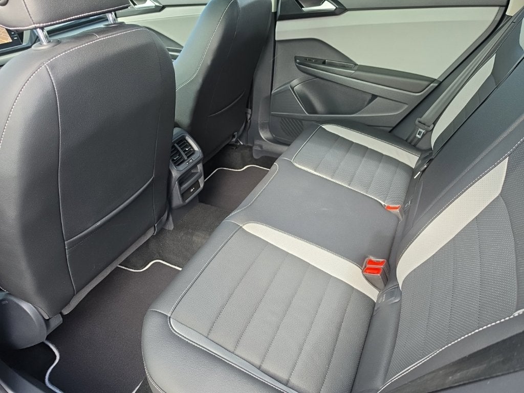 2023 Volkswagen Taos 1.5T SEL