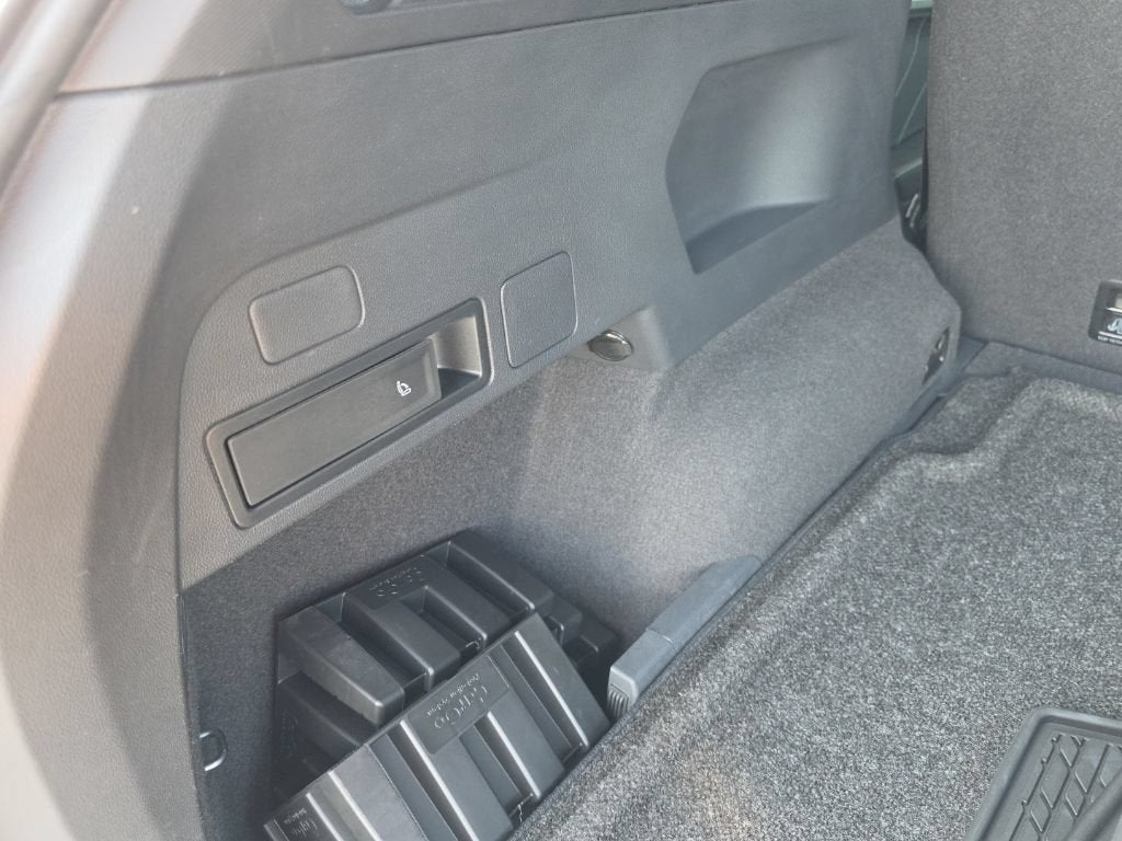 2022 Volkswagen Tiguan 2.0T SEL R-Line