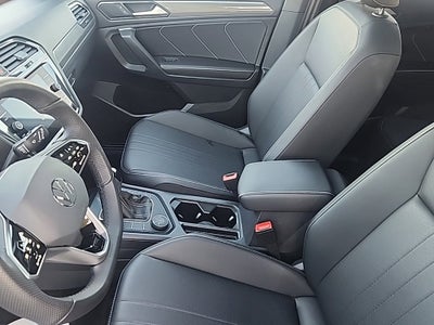 2024 Volkswagen Tiguan 2.0T SE R-Line Black