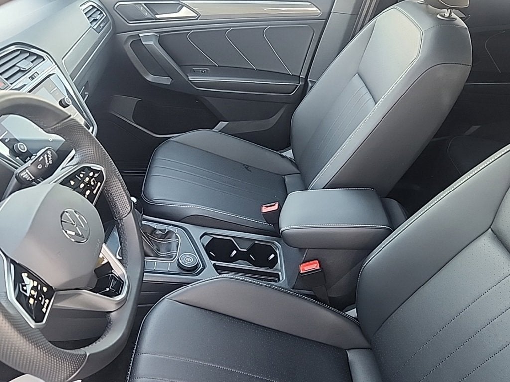 2024 Volkswagen Tiguan 2.0T SE R-Line Black