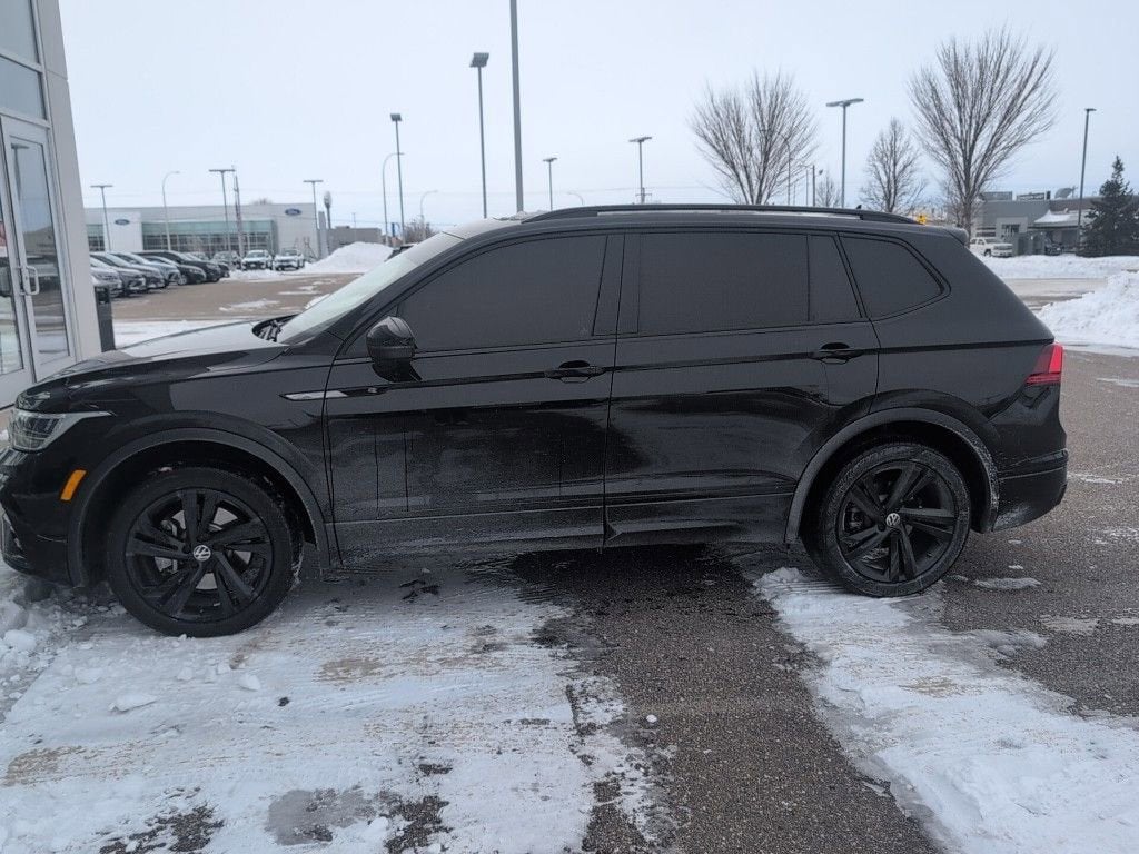 2023 Volkswagen Tiguan 2.0T SE R-Line Black