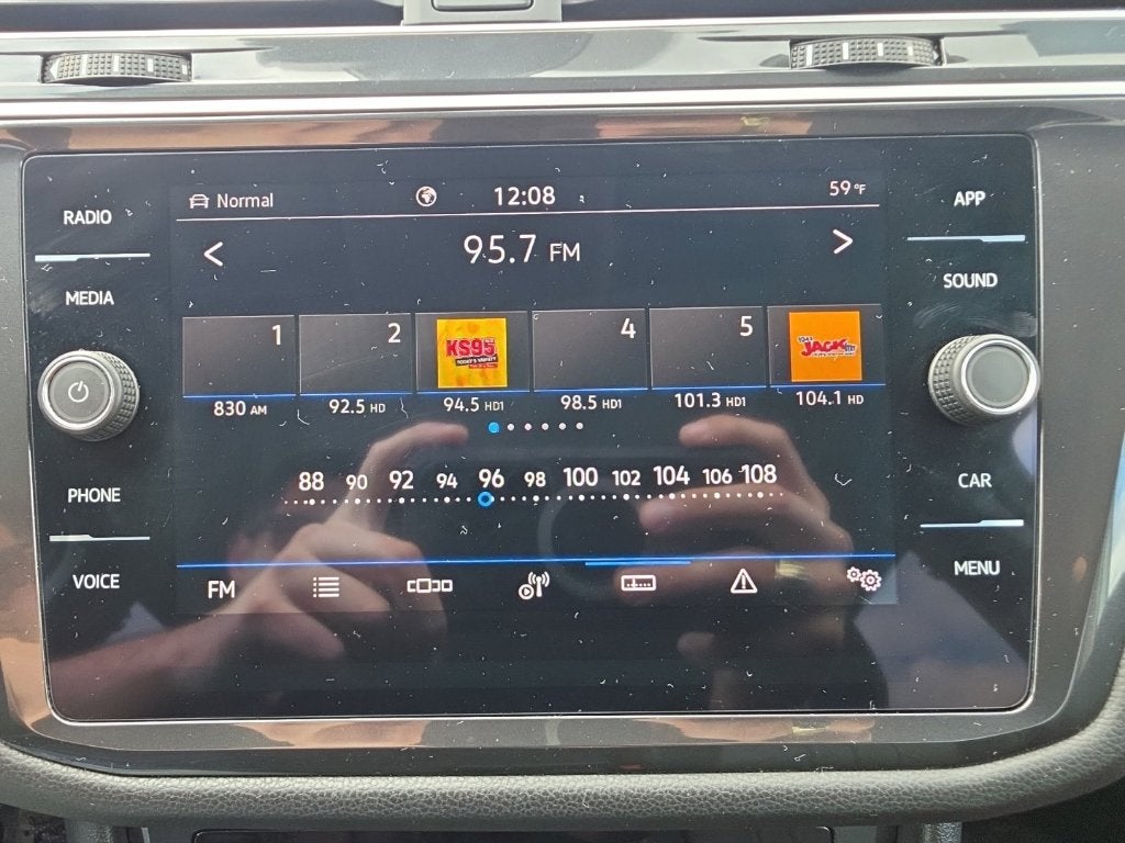 2024 Volkswagen Tiguan 2.0T SE