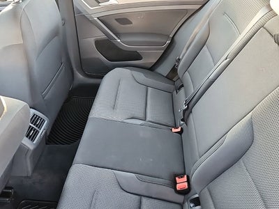 2017 Volkswagen Golf TSI S 4-Door