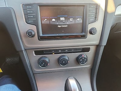 2017 Volkswagen Golf TSI S 4-Door