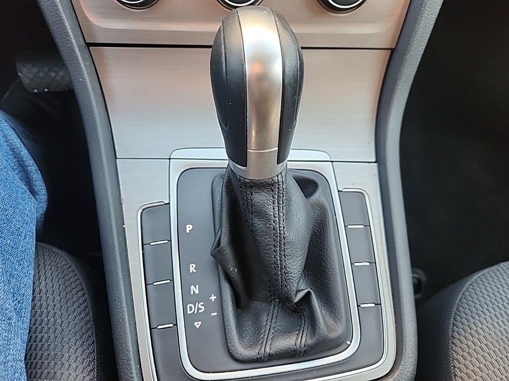 2017 Volkswagen Golf TSI S 4-Door