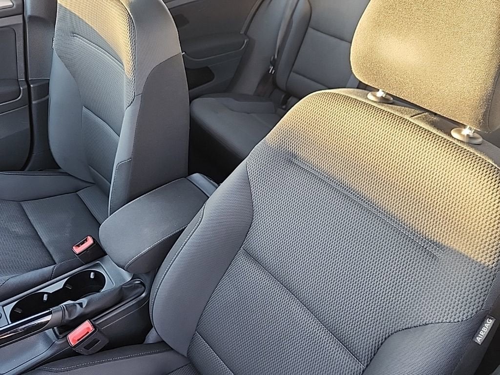 2017 Volkswagen Golf TSI S 4-Door