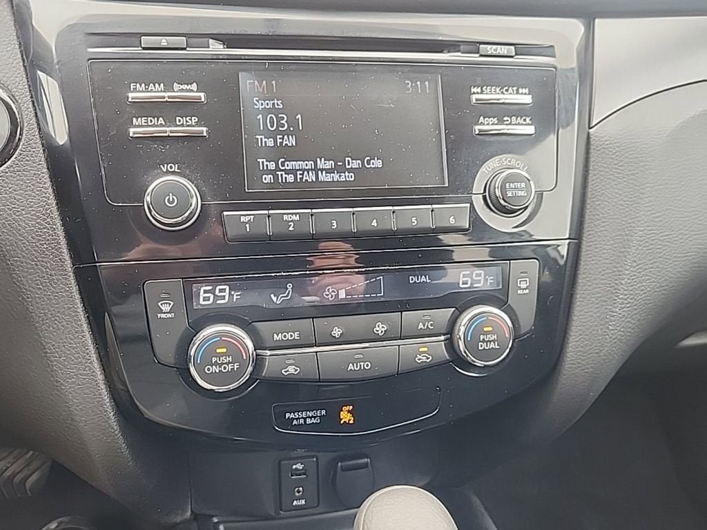 2015 Nissan Rogue SV