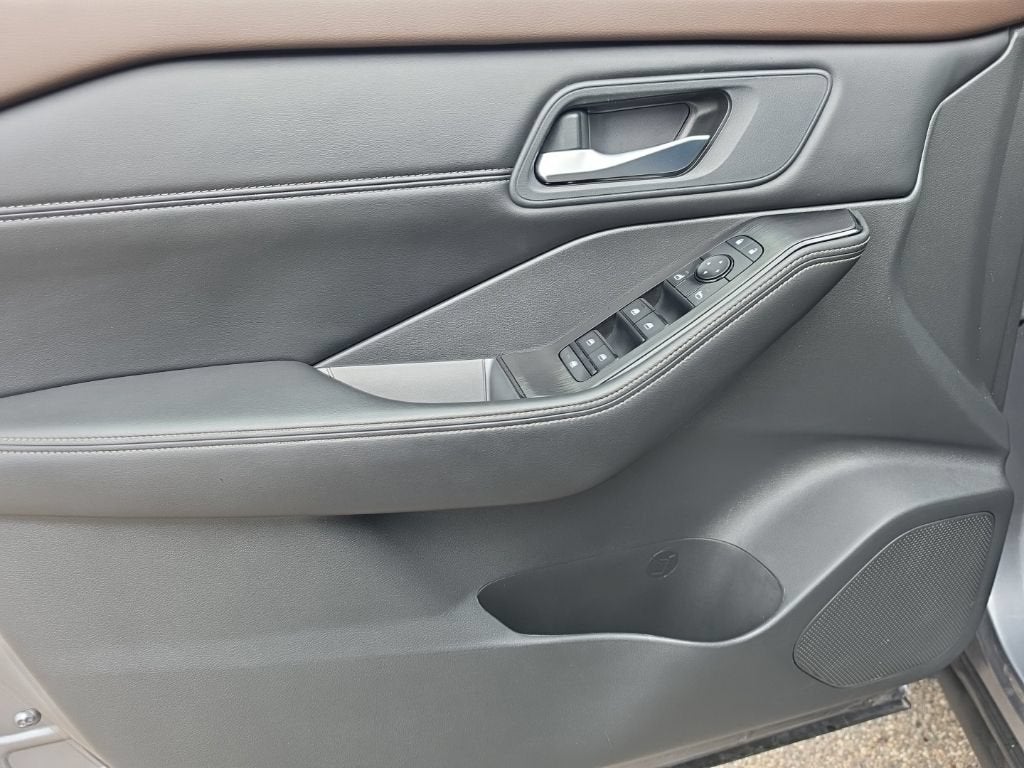 2022 Nissan Rogue SV Intelligent AWD