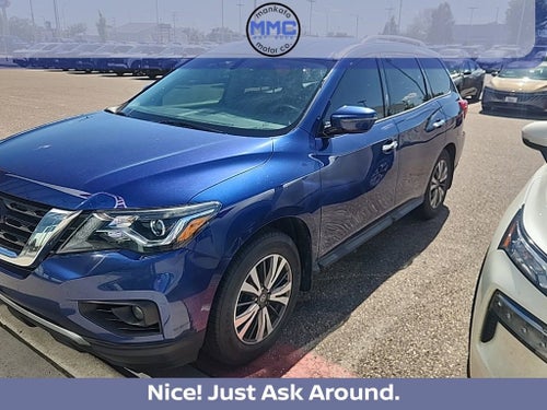 2017 Nissan Pathfinder SV