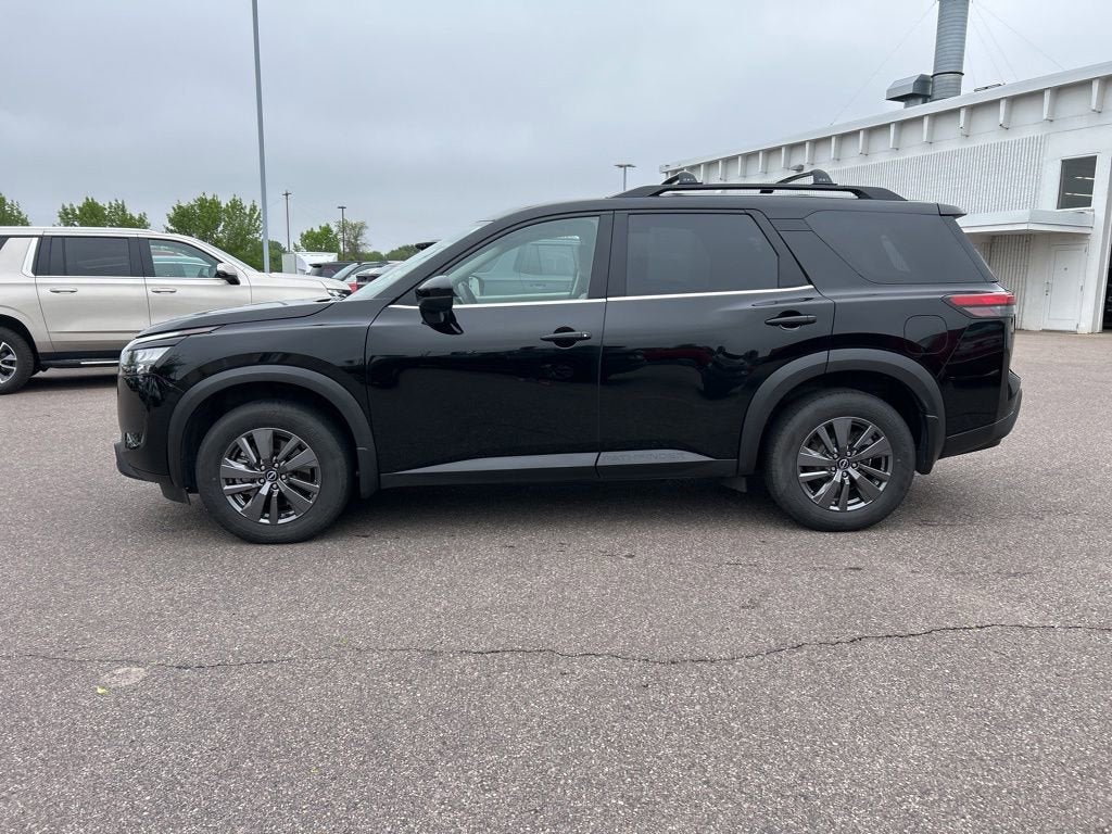 2024 Nissan Pathfinder SV 4WD